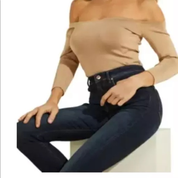 GUESS Women's Off-The-Shoulder Crop Top Size M Beige Light Rum - Picture 3 of 8